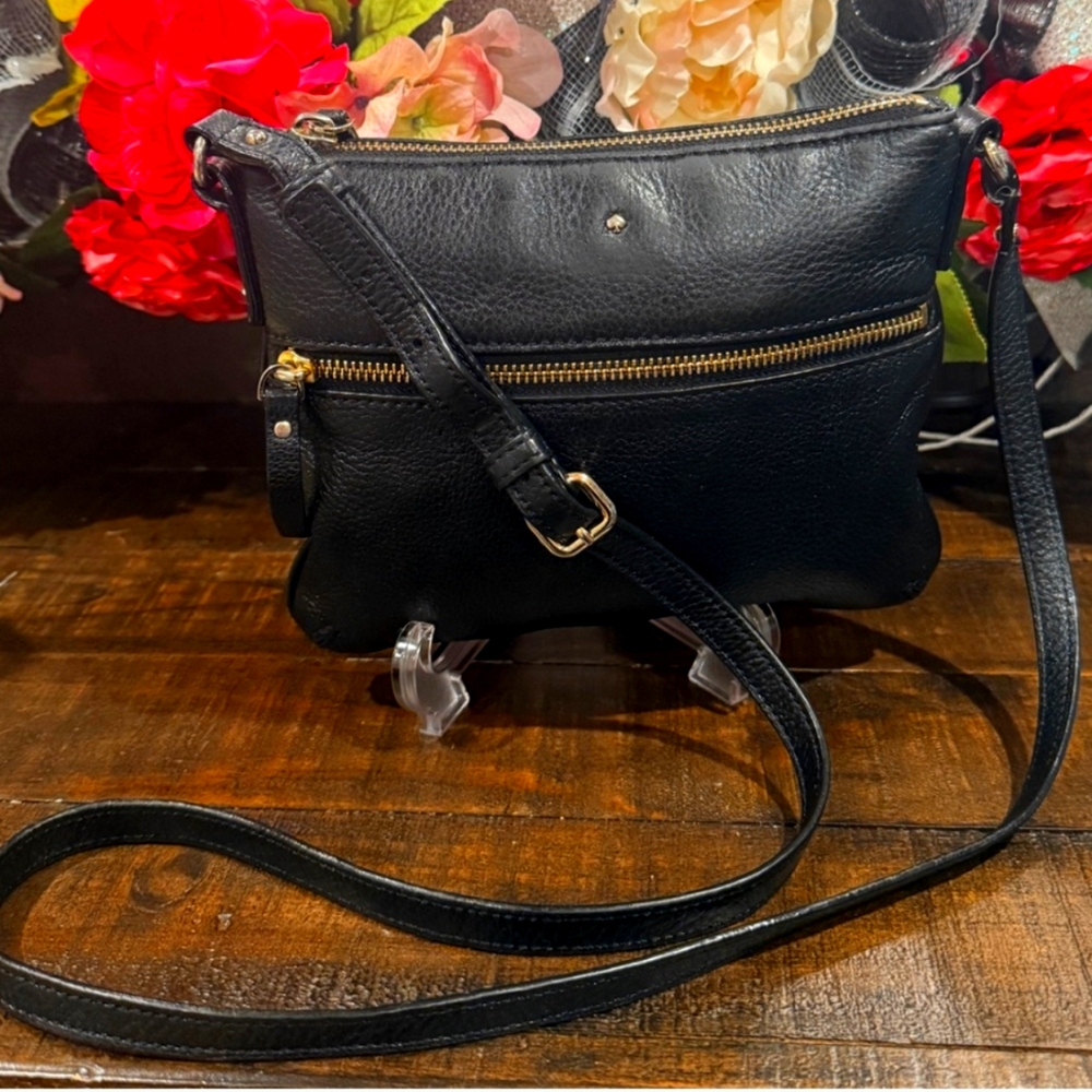 Kate Spade New York Cobbler Hill Pebbled Leather Crossbody Bag (EUC)